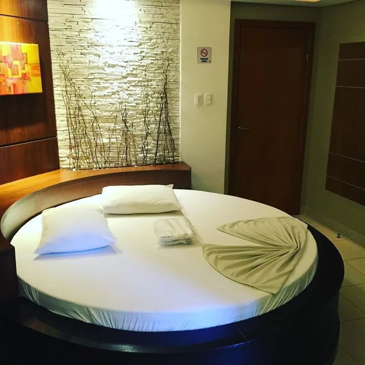 Suíte temática com cama redonda